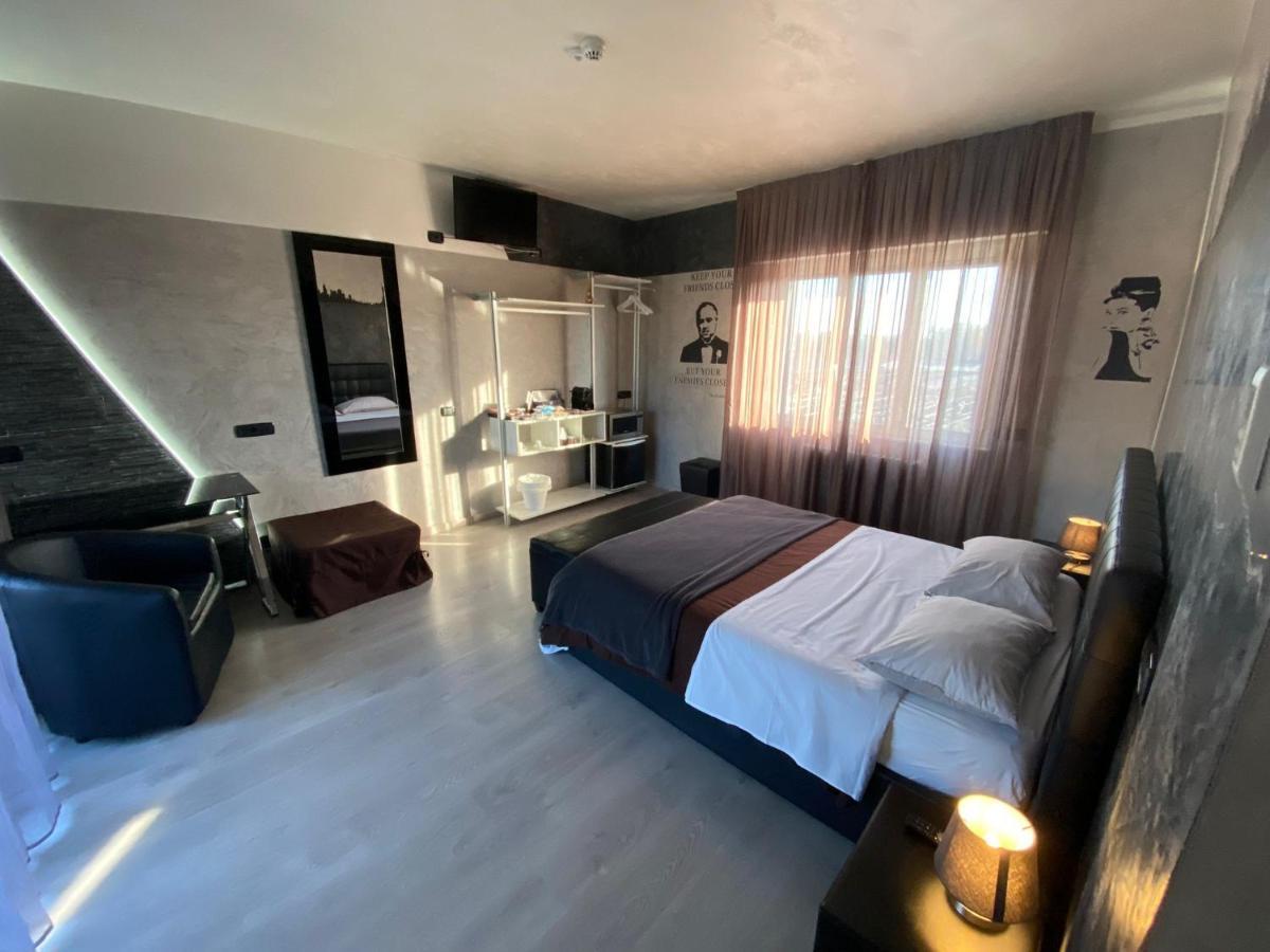 B2In Suite & Office Capriate San Gervasio Ngoại thất bức ảnh